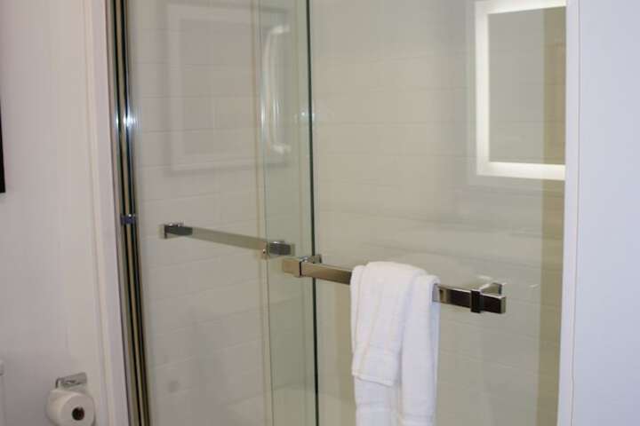 Bathroom shower