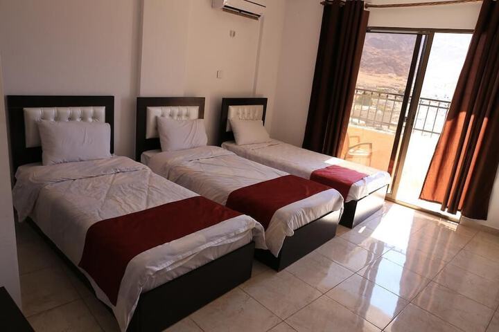 Room 3 of 44