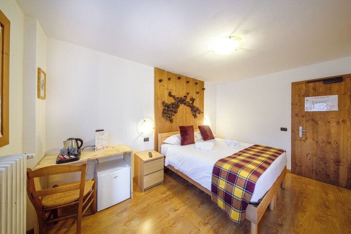 Room 3 of 17