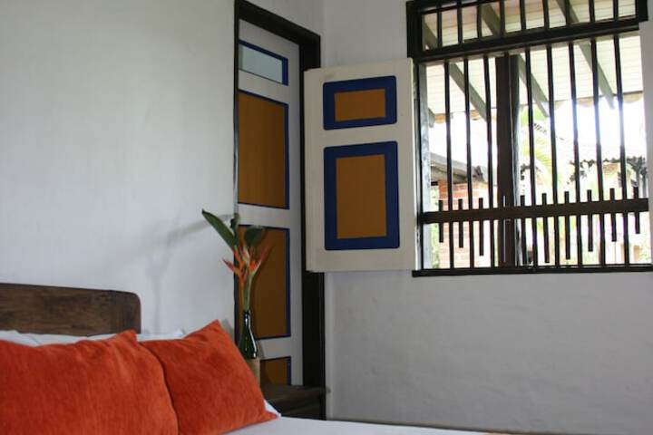 Room 15 of 153