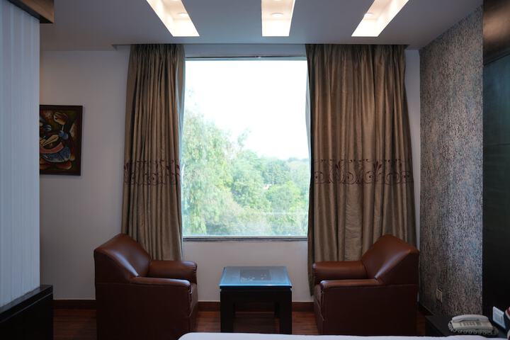 Room 22 of 34