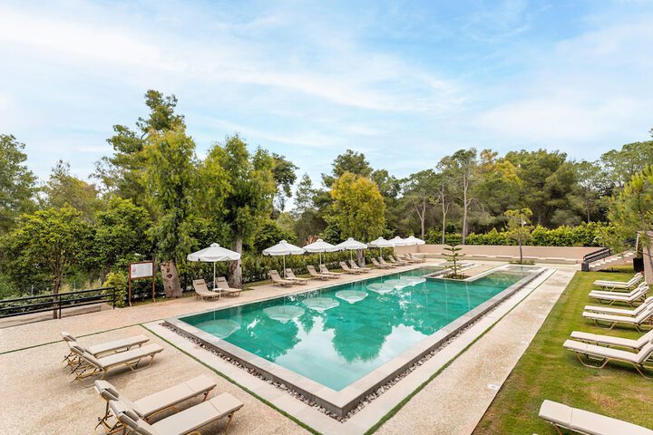 Pool 4 of 37