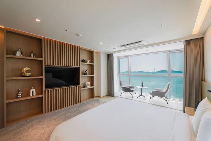Room 22 of 31
