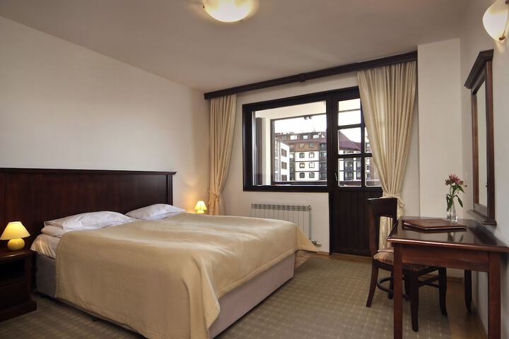 Room 3 of 54