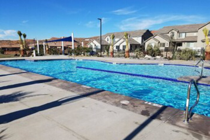 Pool 24 of 39