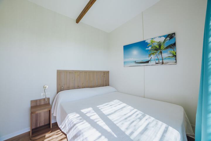 Room 2 of 57