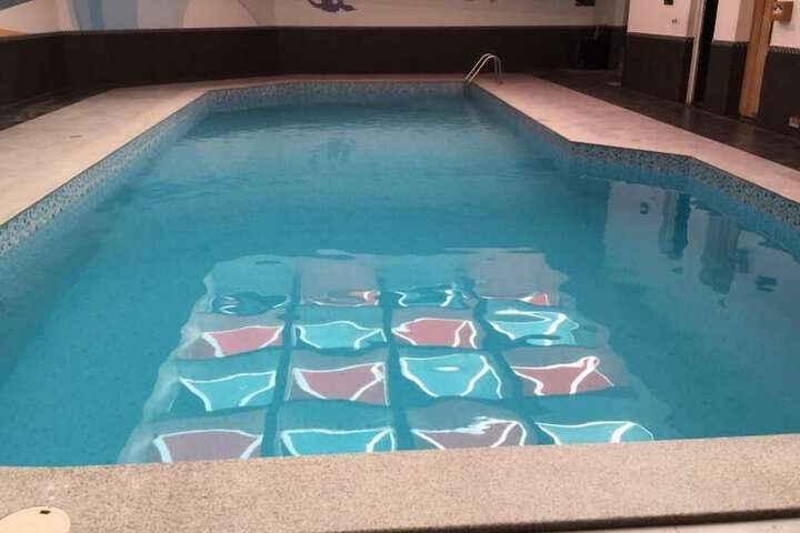 Pool 17 of 34