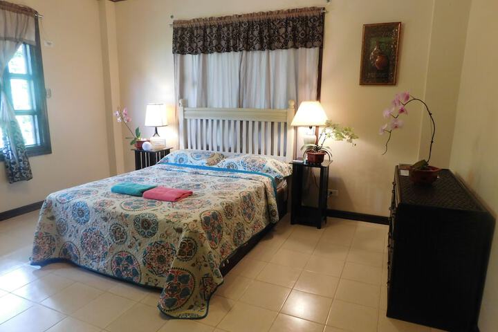 Room 12 of 107