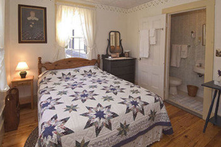 Room 11 of 27