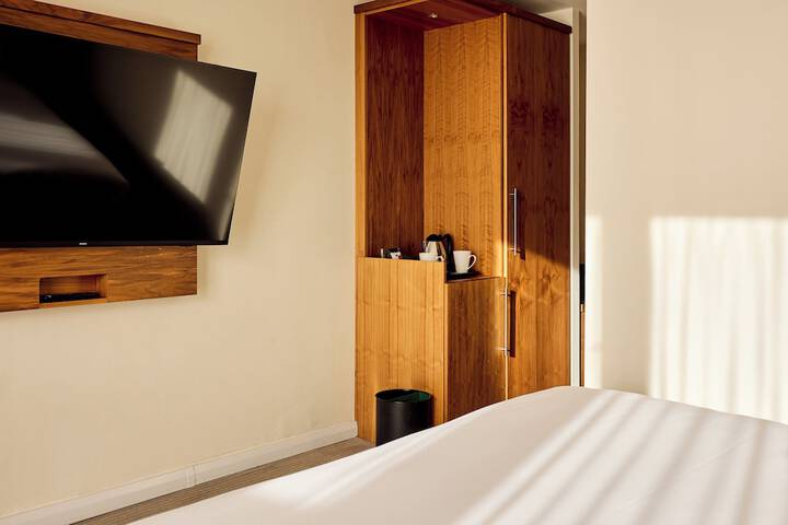 Room 76 of 292