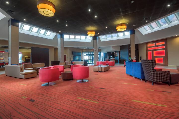 Lobby lounge