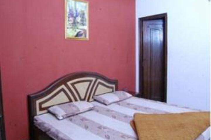 Room 3 of 7