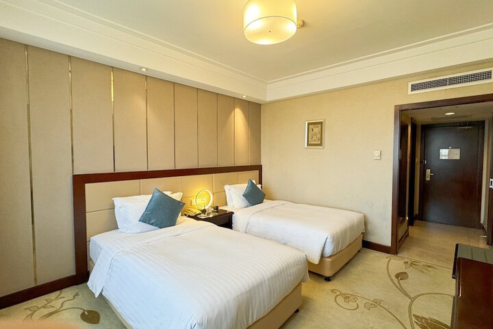 Room 16 of 46