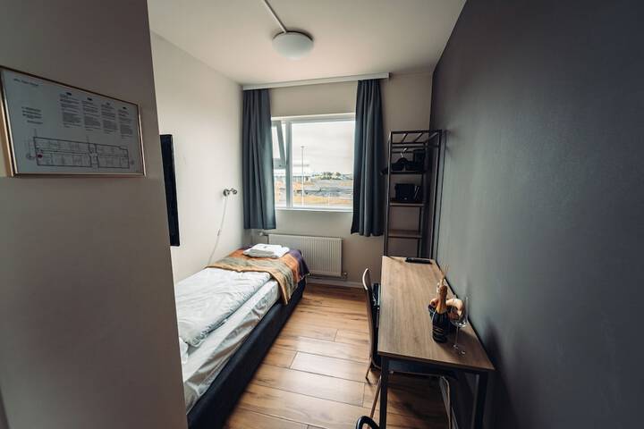 Room 21 of 123