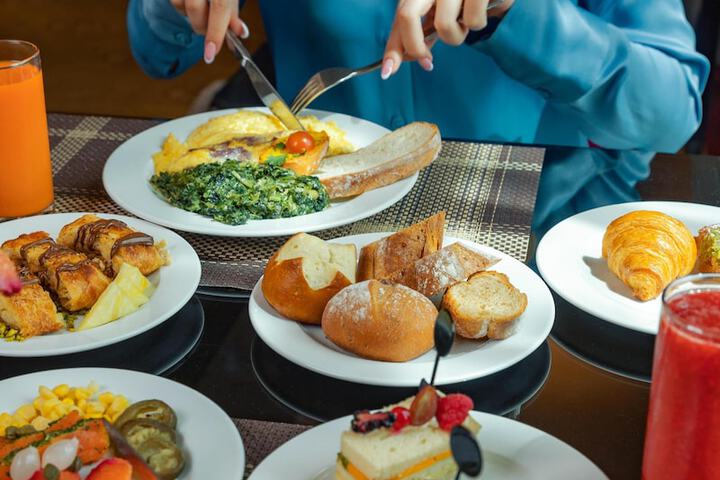 Breakfast/Coffee Service 110 of 208