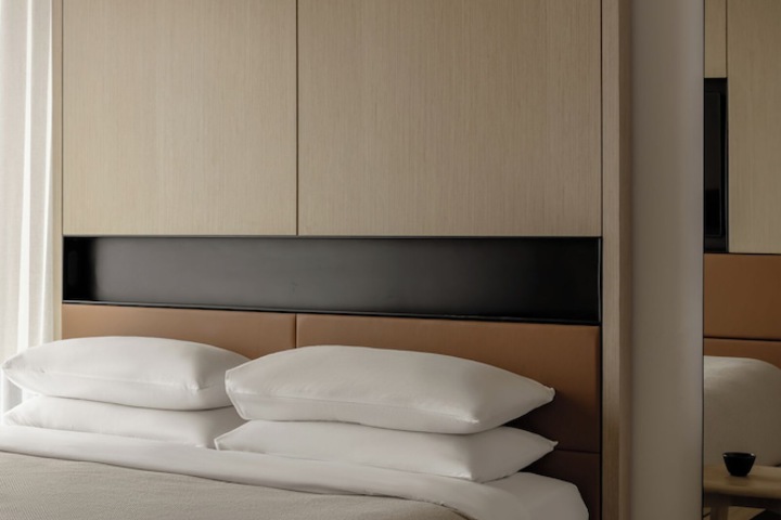 Room 16 of 36
