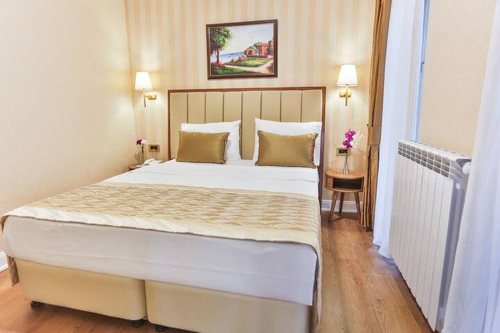 Room 3 of 35