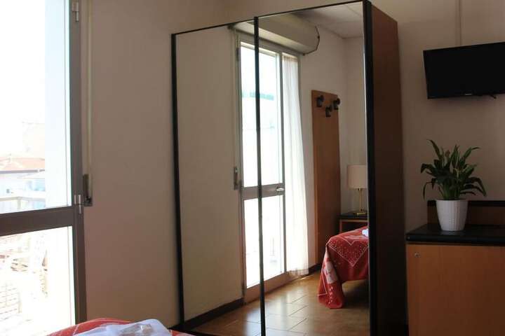 Room 7 of 23