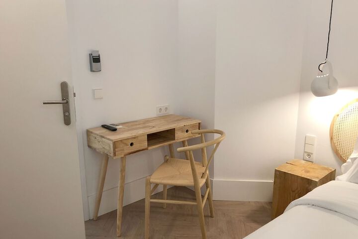 Room 26 of 61
