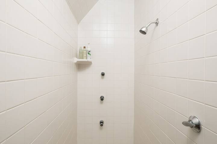 Room 34 of 58