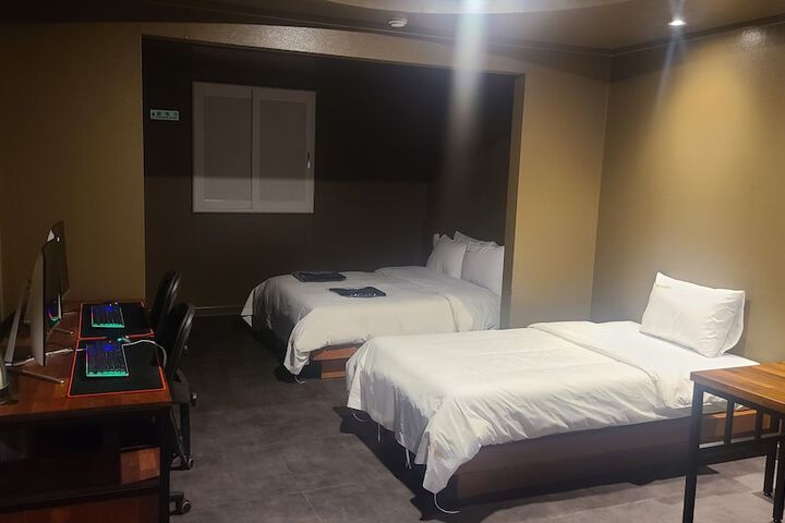 Room 5 of 26