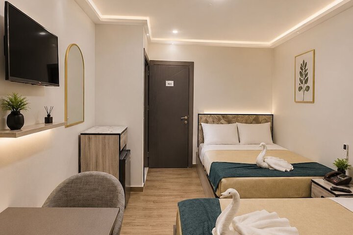 Room 47 of 99