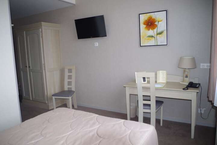Room 3 of 24