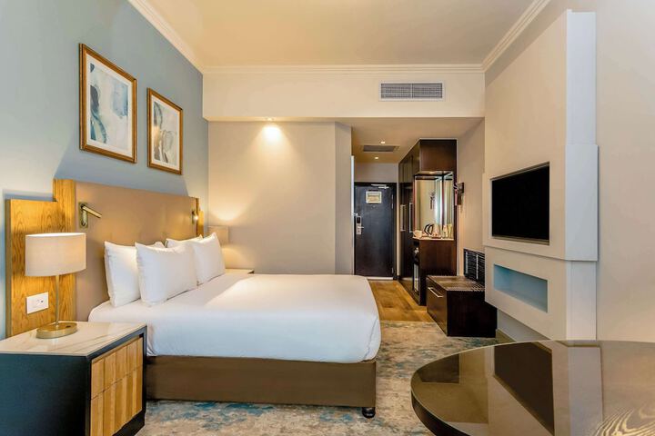 Room 30 of 62