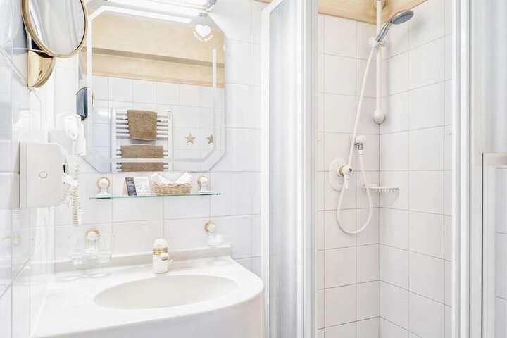Clean Restrooms