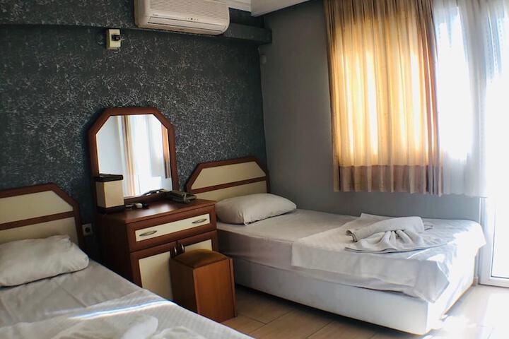 Room 13 of 51