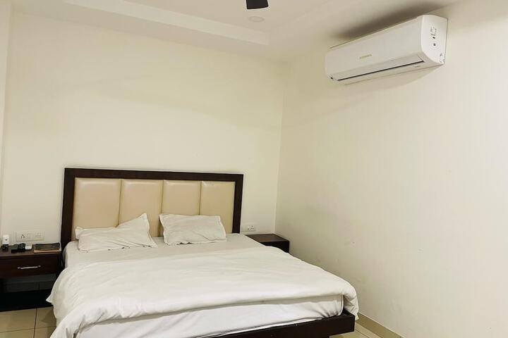 Room 18 of 31