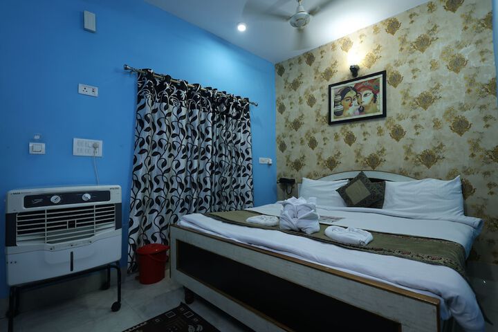 Room 10 of 34