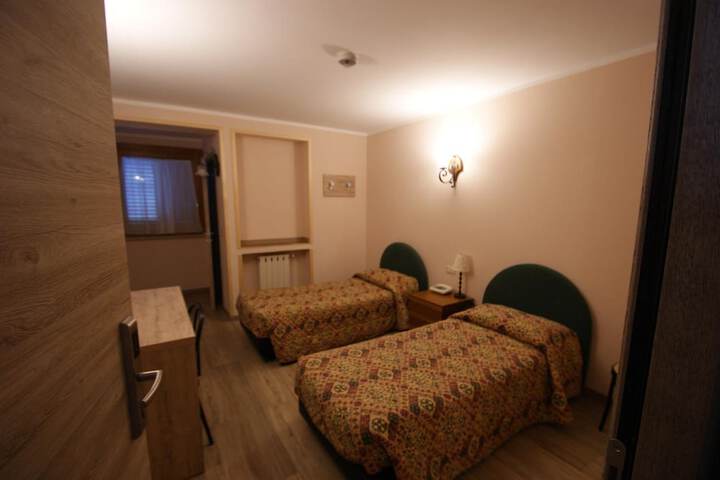 Room 16 of 57