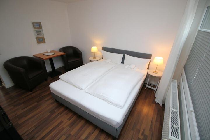 Room 17 of 49