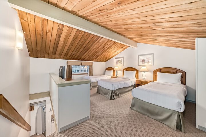 Room 17 of 115
