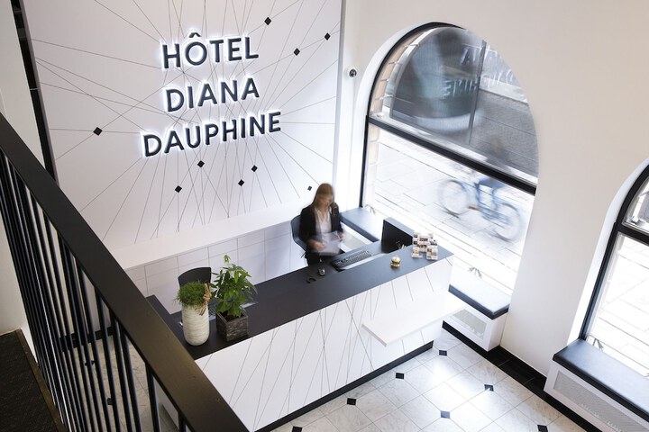Guest Lobby