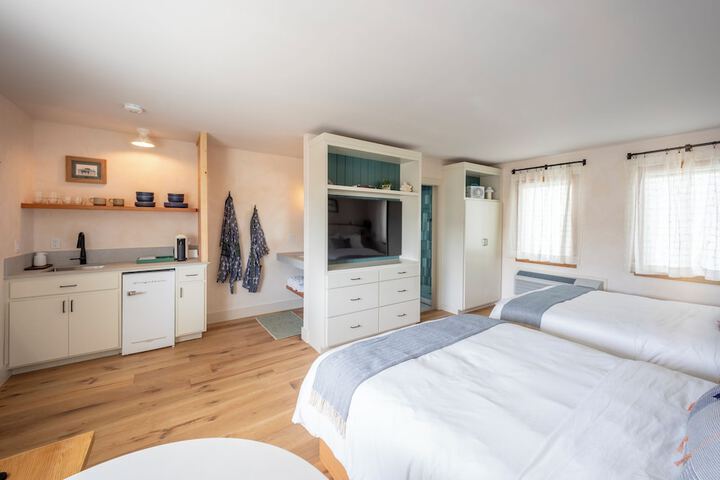 Room 6 of 22