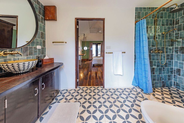 Room 15 of 71