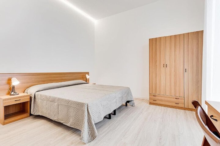 Room 13 of 31