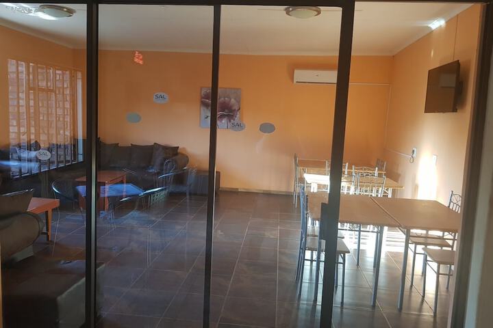 Room 9 of 11