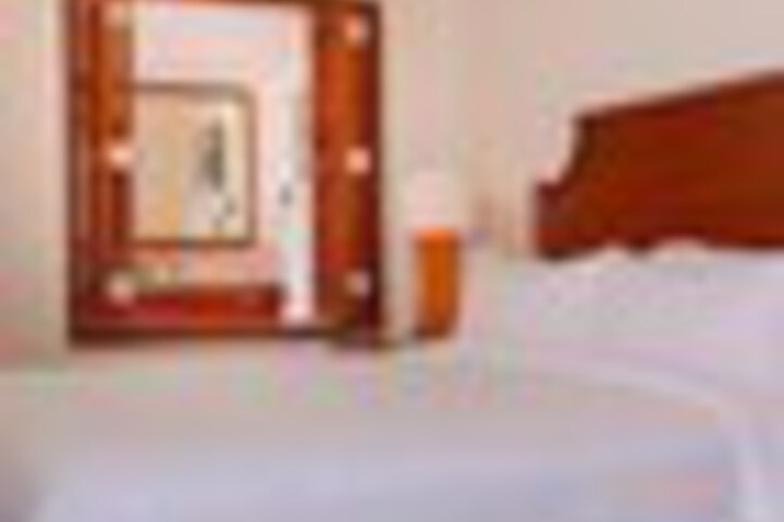 Room 14 of 192