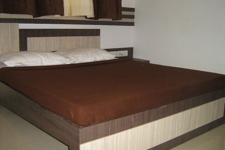 Room 32 of 42