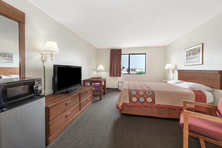 Room 14 of 29