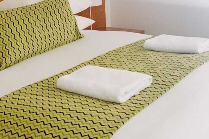 Room 33 of 64