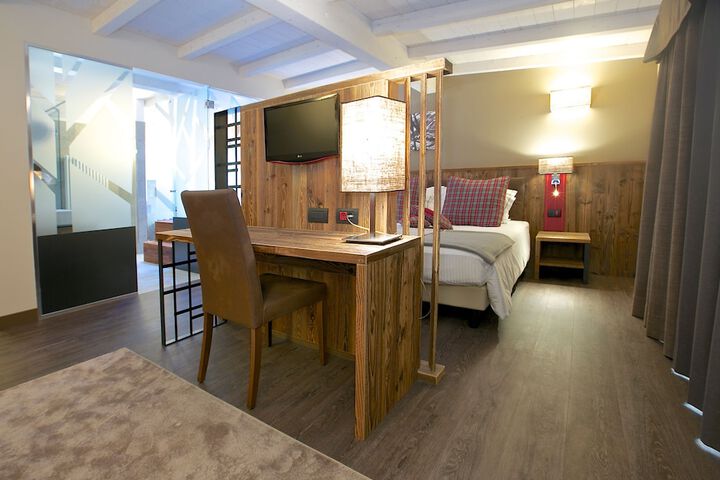 Room 40 of 186