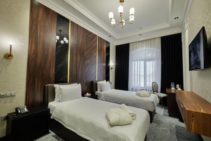 Room 11 of 31
