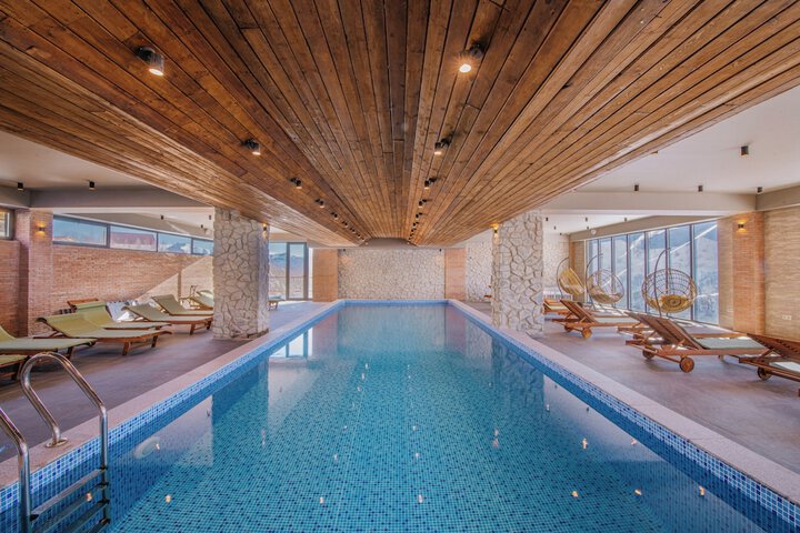 Pool 24 of 56