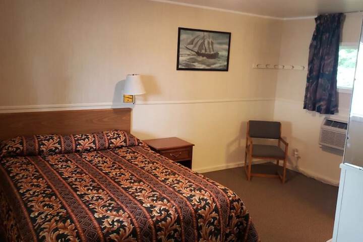 Room 5 of 17