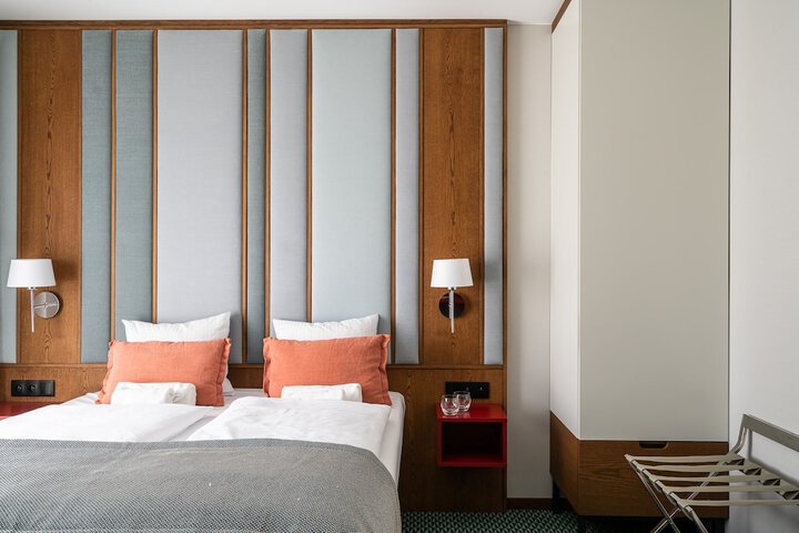 Room 4 of 26
