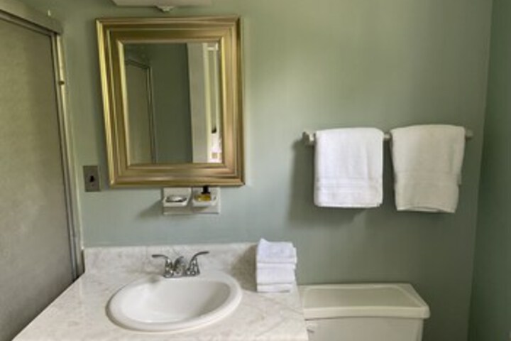 Room 214 of 246
